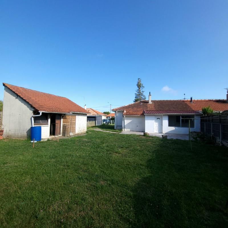 DREUX Maison, 85 m², plain-pied, Dreux (28100), 3 chambres, garage, terrain clos 458 m². Prix HAI : 187 180 2
