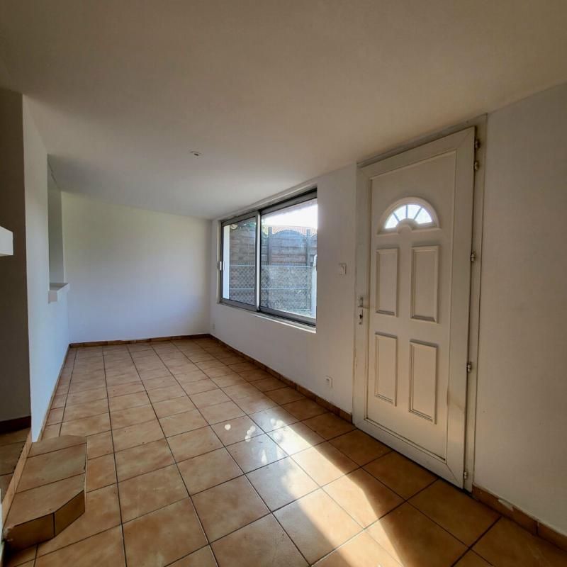 DREUX Maison, 85 m², plain-pied, Dreux (28100), 3 chambres, garage, terrain clos 458 m². Prix HAI : 187 180 4