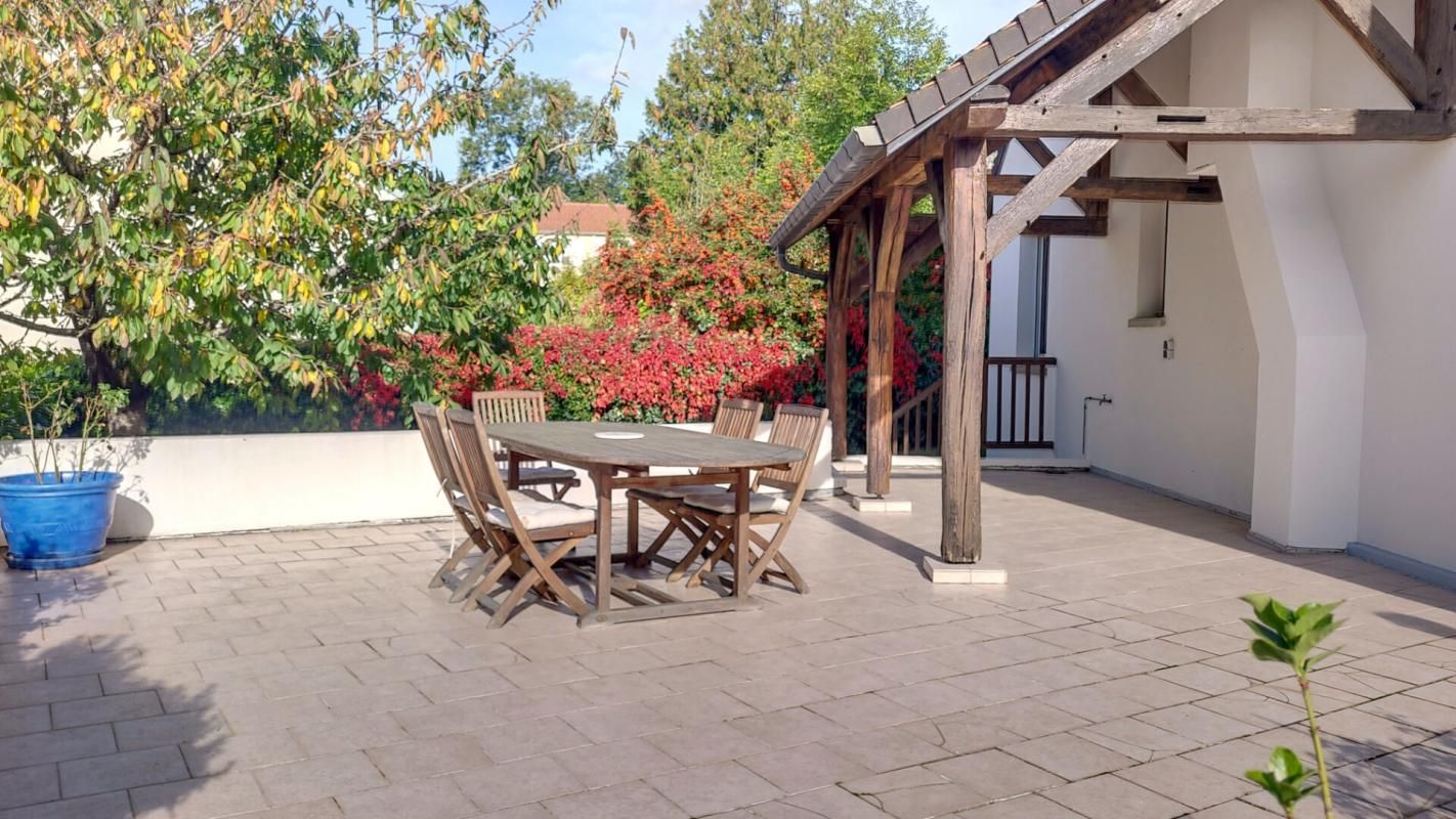YERRES 91330- YERRES -Maison d'architecte 8 pièces-195 m²- sous-sol total aménagé 3