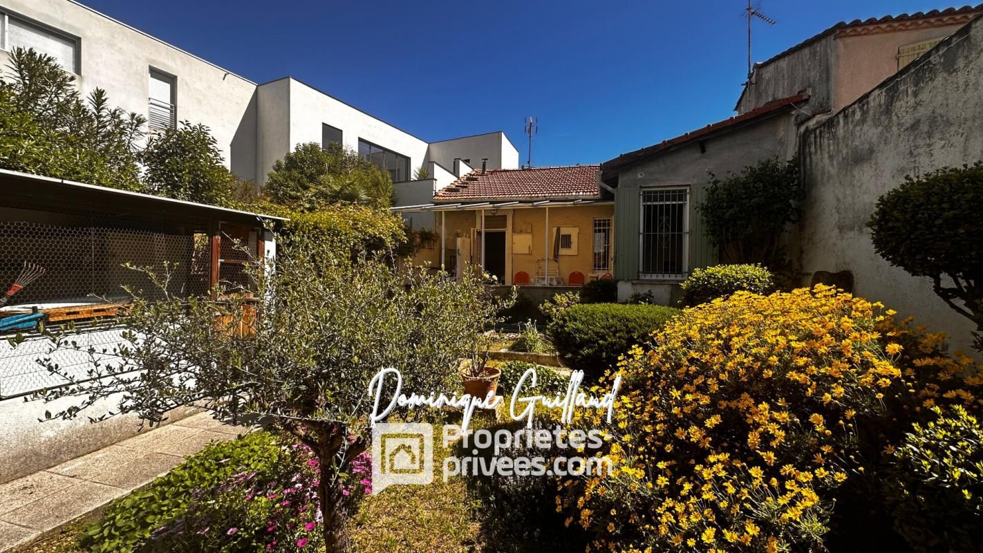 NIMES A vendre- Maison de ville année 30 avec jardin-quartier Jean-Jaurès-Nîmes 1