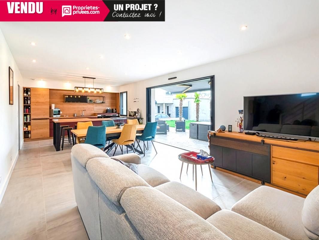 Maison contemporaine de 2023 Les-Ponts-de-Cé de 5 pièces 127 m² avec un garage