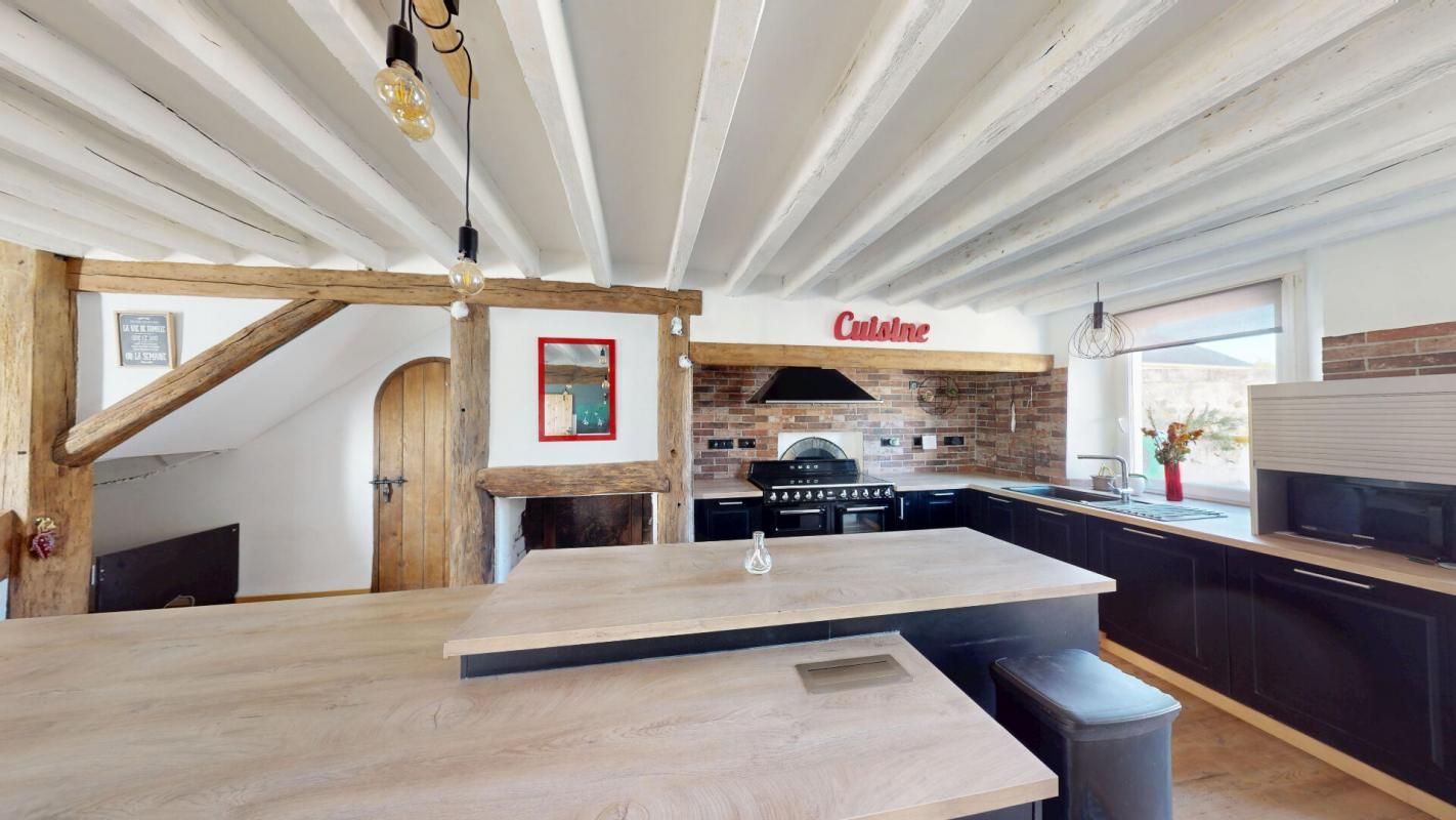 PROVINS Propriété de charme aux volumes rares totalisant 570 m2 prix 579 000 2