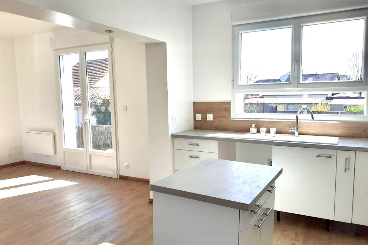 THOUARS Maison Thouars 5 pièce(s) 85 m2 3