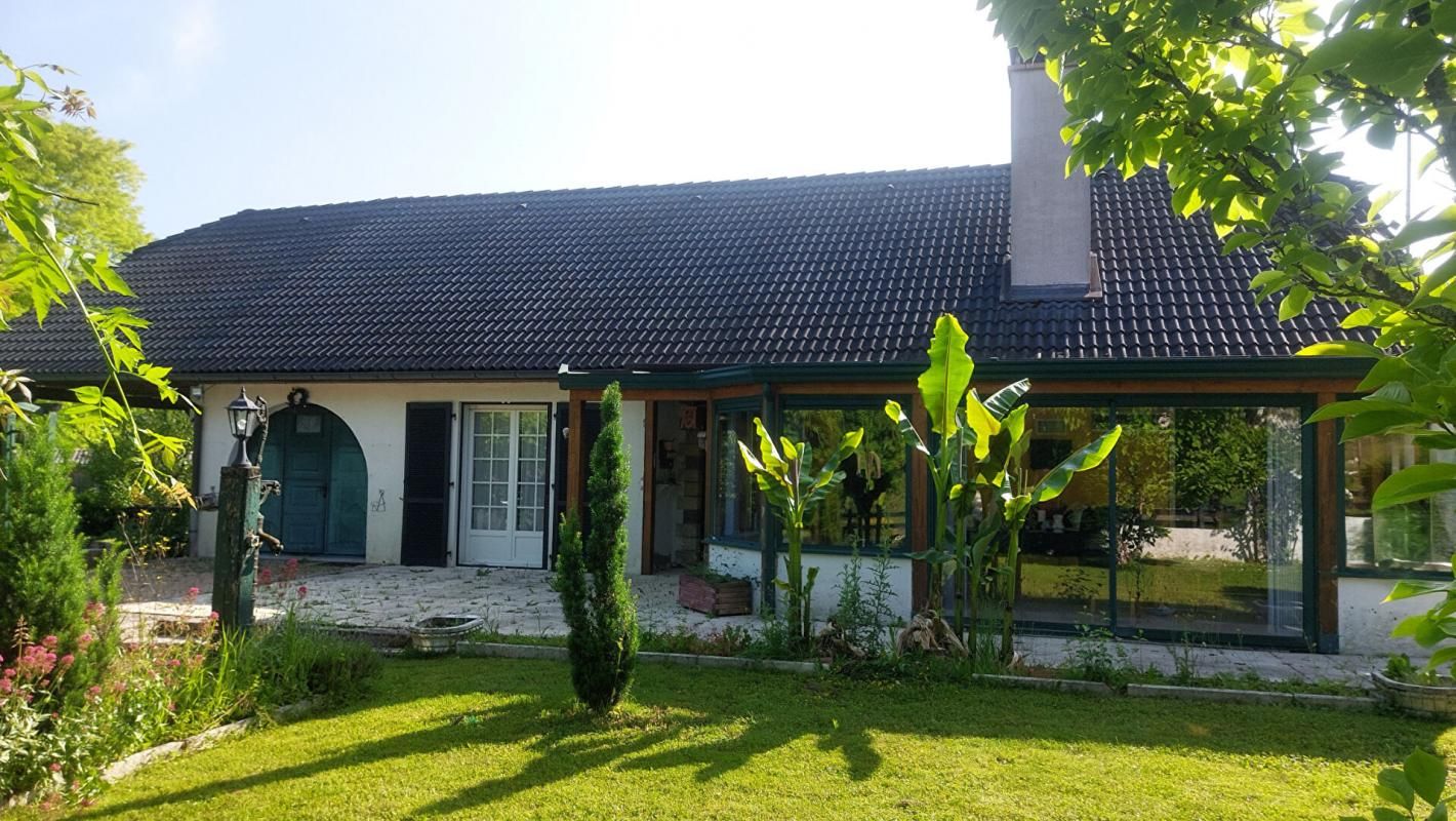 DEMANGEVELLE Maison Demangevelle 7 pièce(s) 146 m2 jardin 1