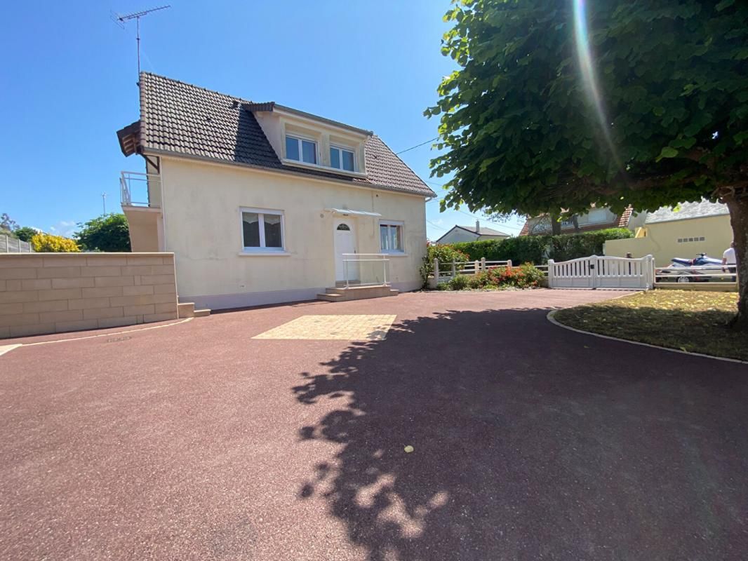 AGON-COUTAINVILLE Très belle Maison individuelle Agon Coutainville 6 pièce(s) 120 m2 4