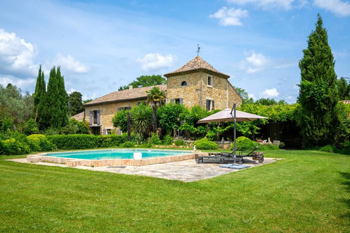 Maison Orange 345 m2 1 295 000