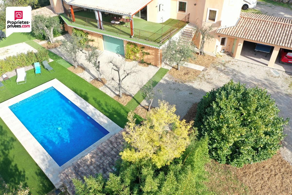 SAINT-CEZAIRE-SUR-SIAGNE PROPRIETE  9 pièces 240 m2 avec Annexes, Piscine et terrain paysager de 4000 m2 4