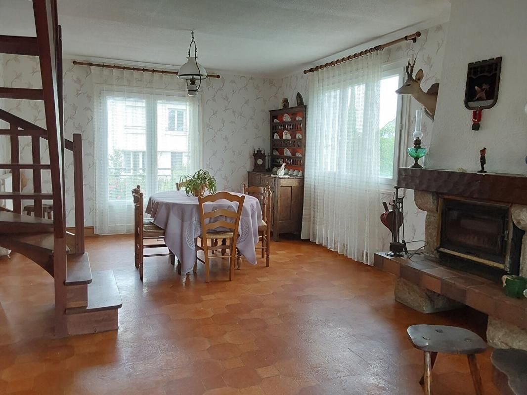 Maison Carhaix Plouguer 5 pièce(s) 92 m2