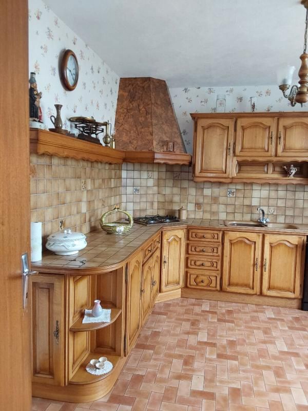 CARHAIX-PLOUGUER Maison Carhaix Plouguer 5 pièce(s) 92 m2 4