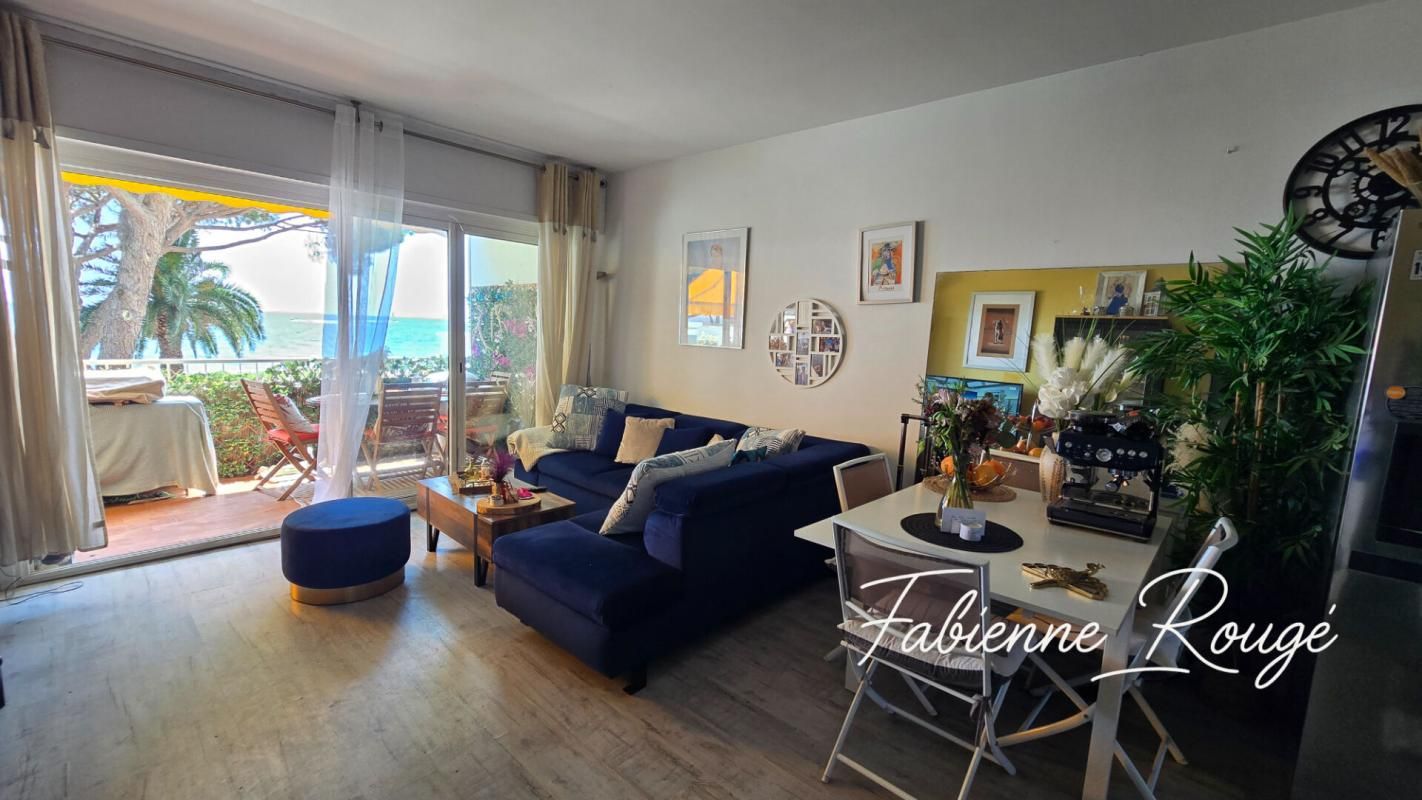 HYERES Hyères (Les Salins) - T3 de 62 m², terrasse, vue mer 180° 2