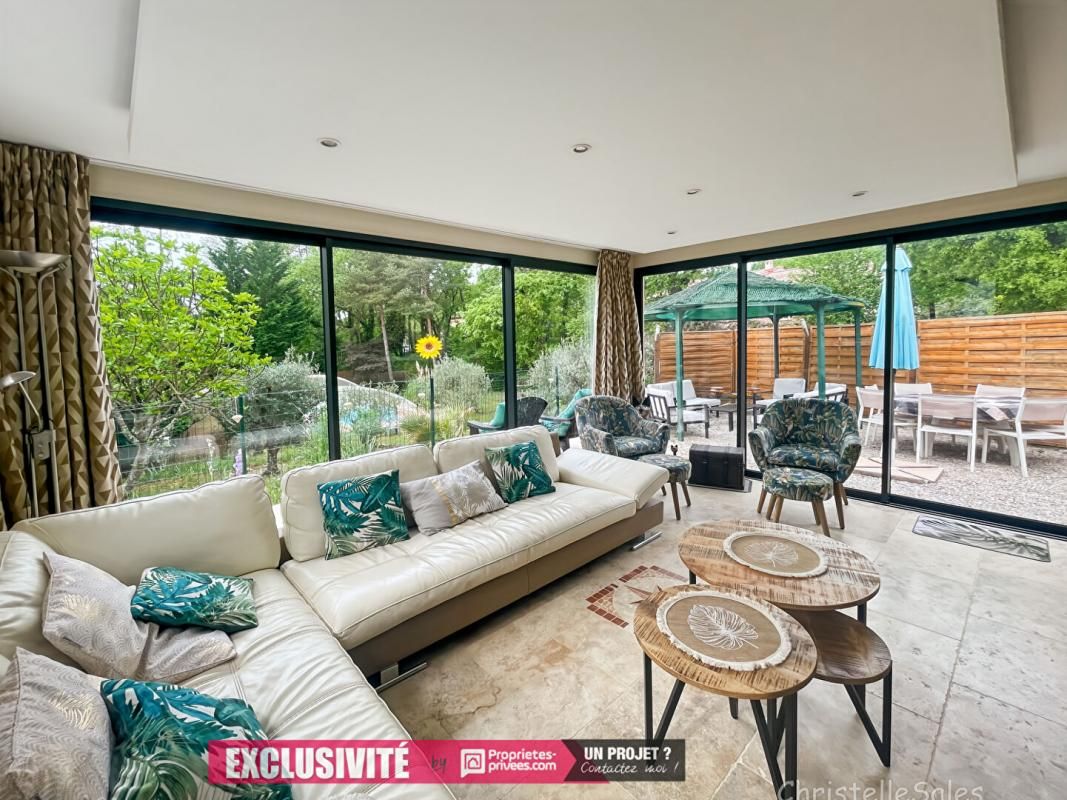 LES ADRETS-DE-L'ESTEREL Maison 6 pièce(s) 140 m2 avec piscine proche A8 4