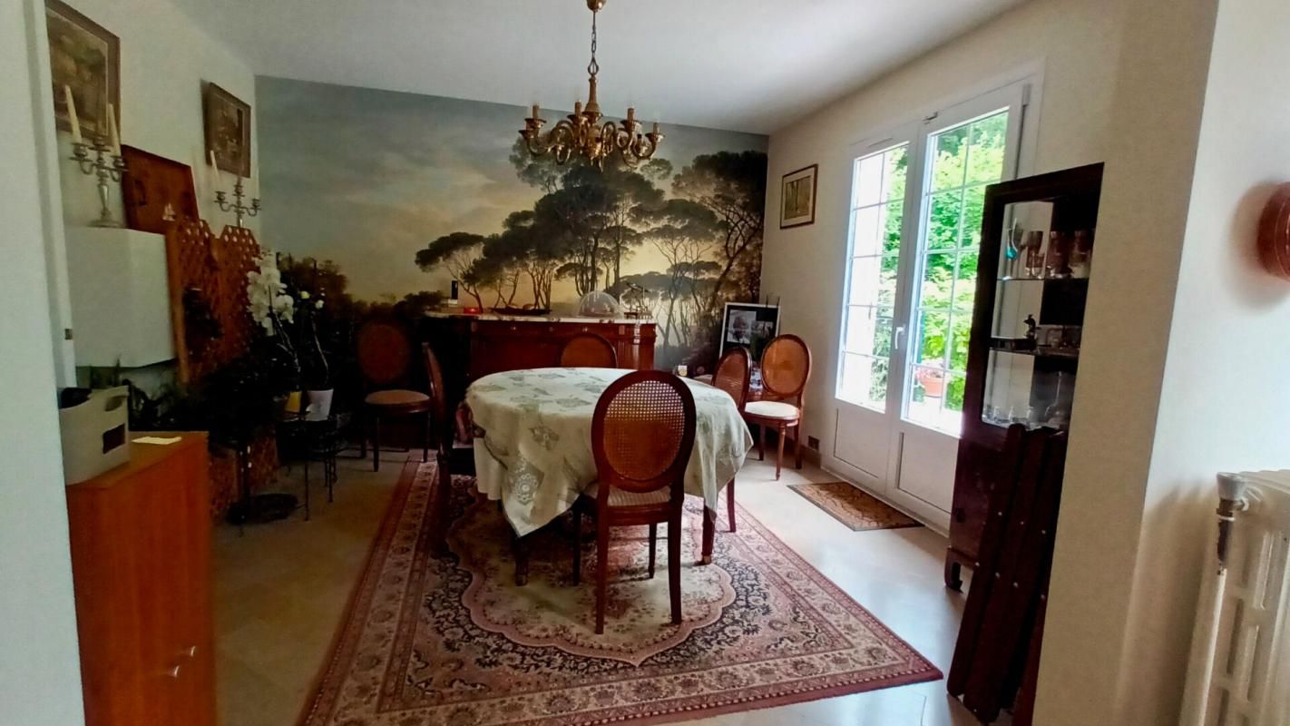 GOUVIEUX Maison Gouvieux 7 pièce(s) 169 m2 2