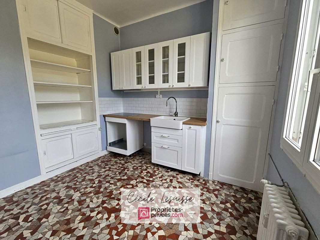 NOTRE-DAME-DE-GRAVENCHON Appartement lumineux 4 pièces 4