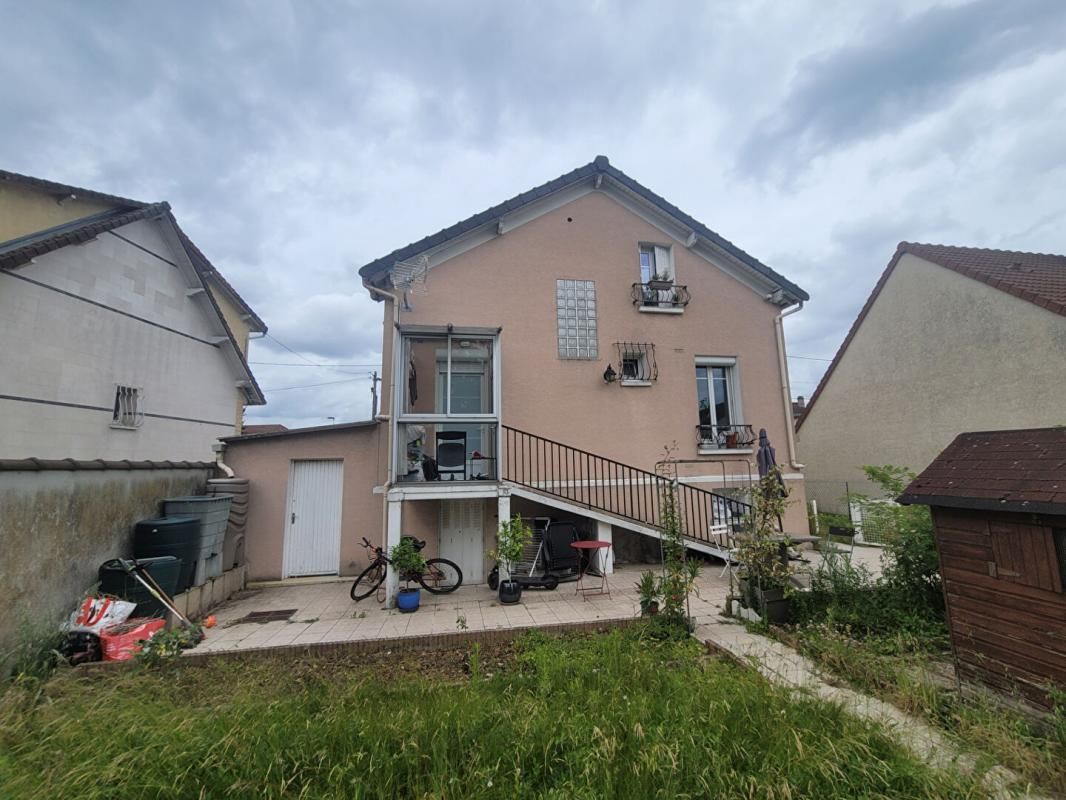 AULNAY-SOUS-BOIS Maison  105 m2 2