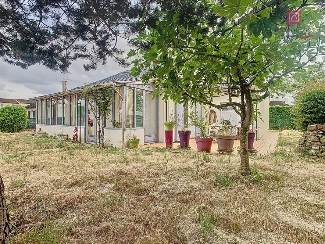 NAINTRE À VENDRE -Maison familiale à Naintré 1