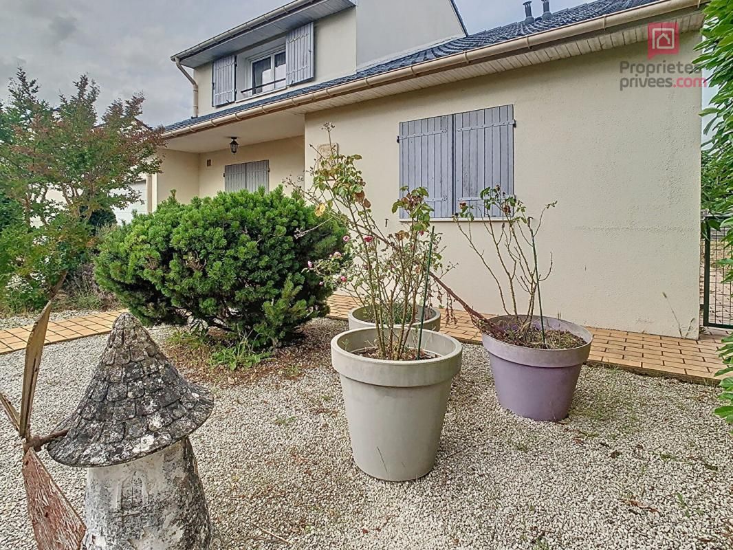 NAINTRE À VENDRE -Maison familiale à Naintré 3
