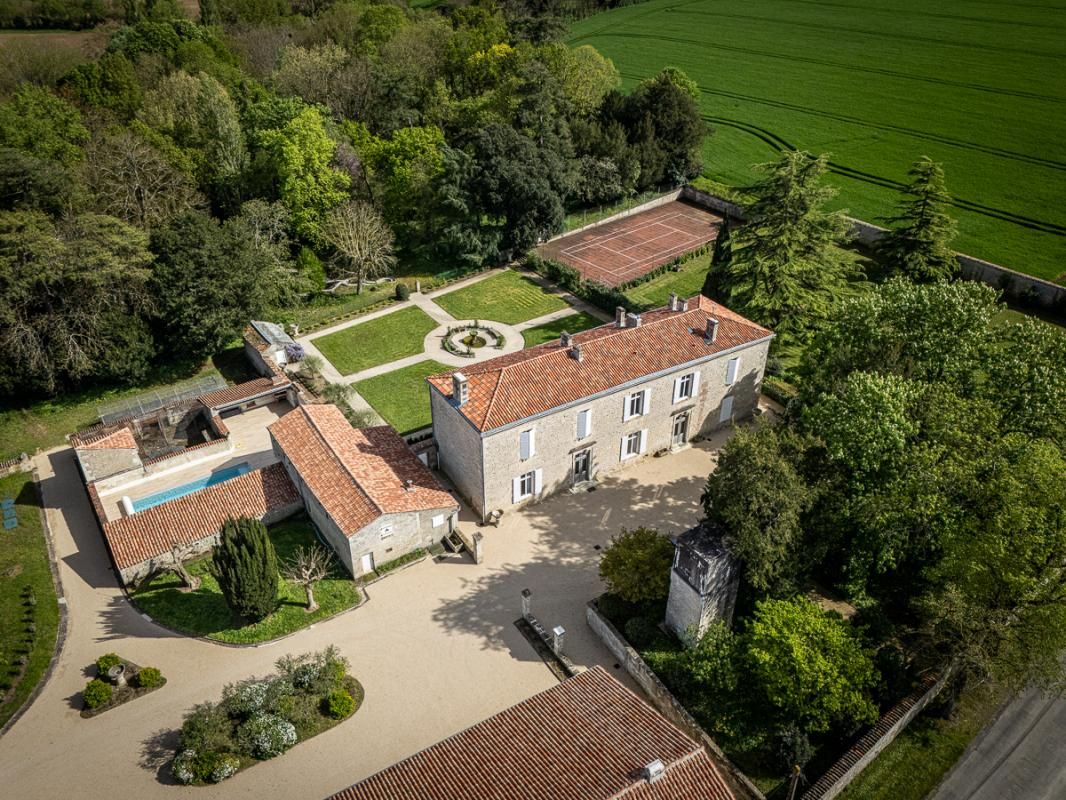 Demeure de prestige parc et dépendances sur 3 ha