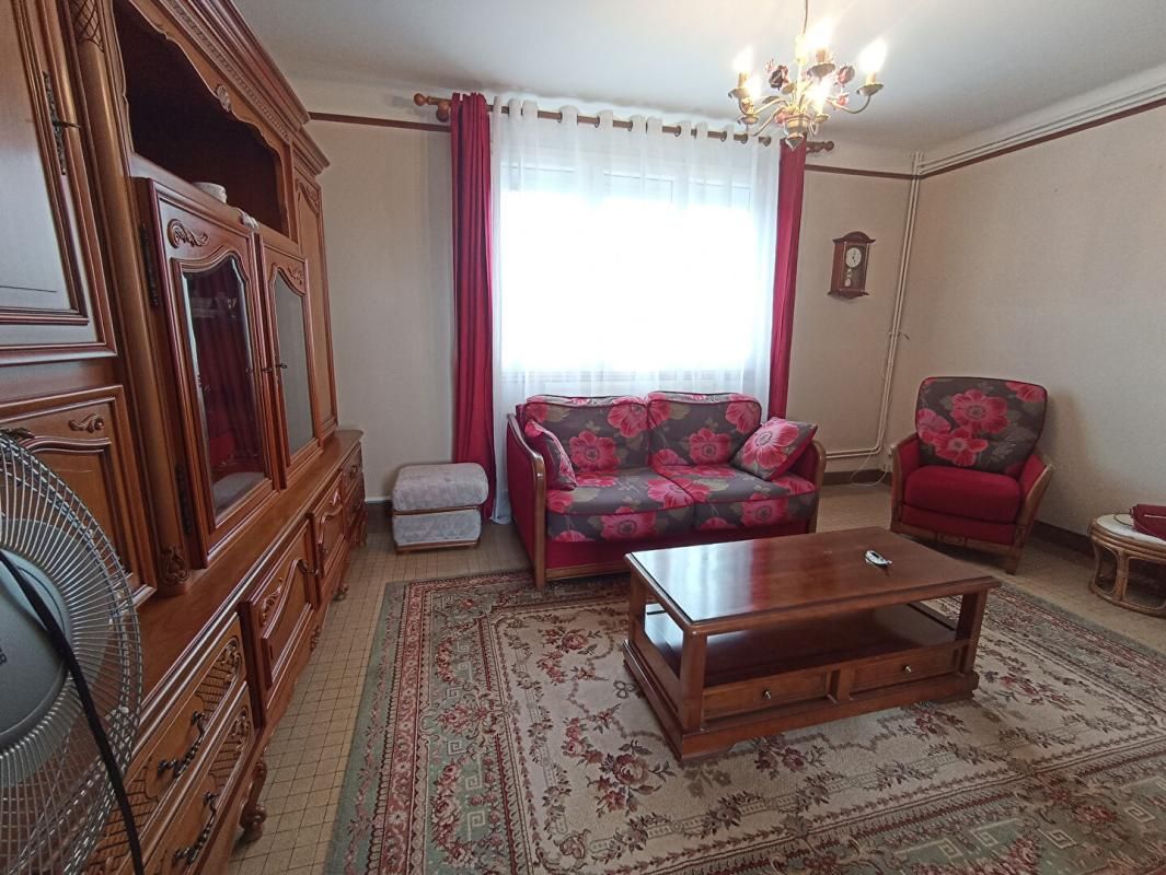 CHATEAUROUX Maison 89 m2 dans un quartier calme à CHATEAUROUX, 3 chambres, jardin, garage 3