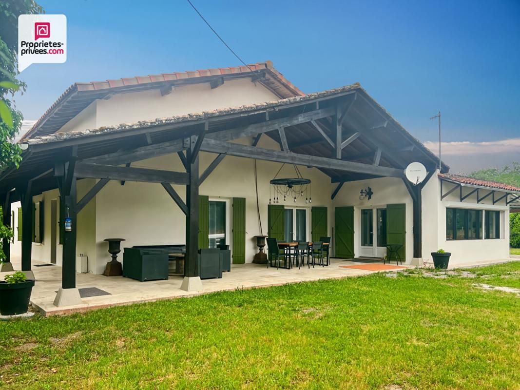 CASTELJALOUX Propriété en pierre 290 m² avec gîte, dépendances, piscine et 4 ha 4