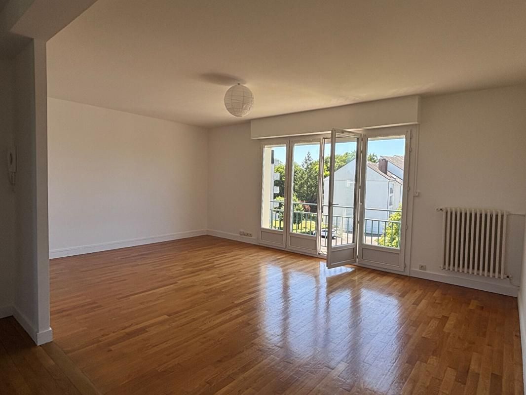 BLOIS Appartement Blois 4 pièce(s) 90.23 m2 3