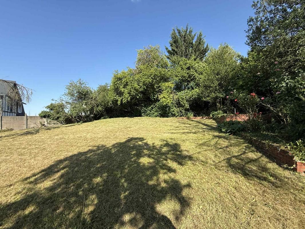 AVESNES-SUR-HELPE Terrain constructible à Avesnes Sur Helpe 2