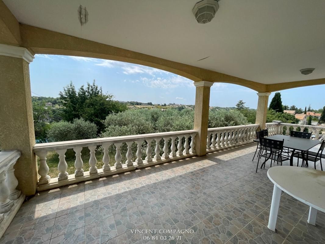 VALENSOLE Maison Valensole 6 pièce(s) 220 m2 2