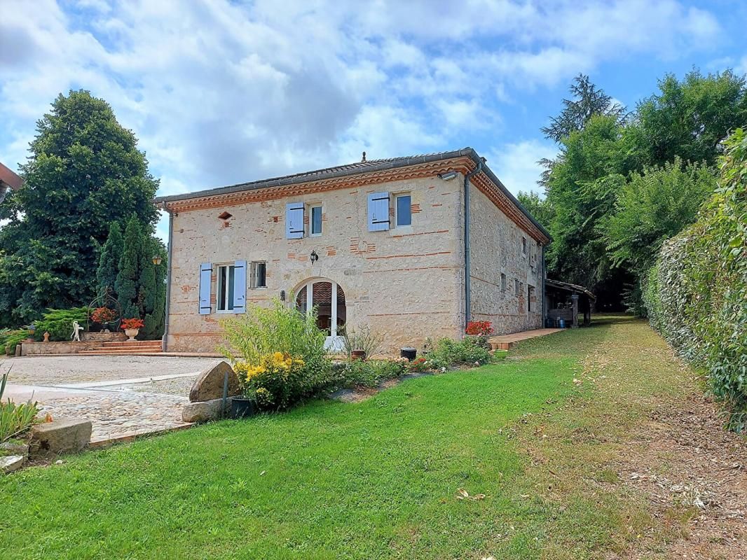 LAYRAC Propriété de Campagne Layrac 350 m², Dépendances, Parc 3
