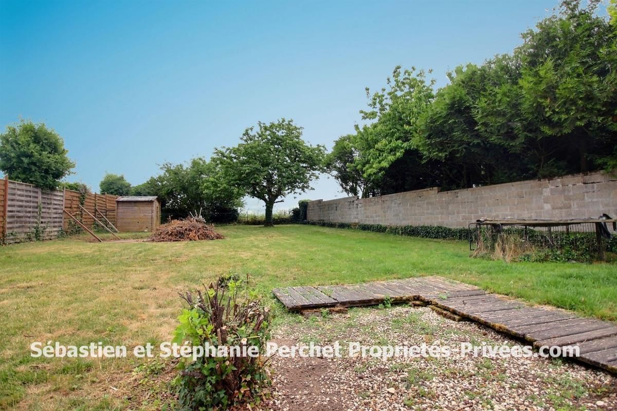 VILLAMPUY Maison Villampuy 4 pièce(s) 97 m2 sur un terrain d'environ 940 m2 4