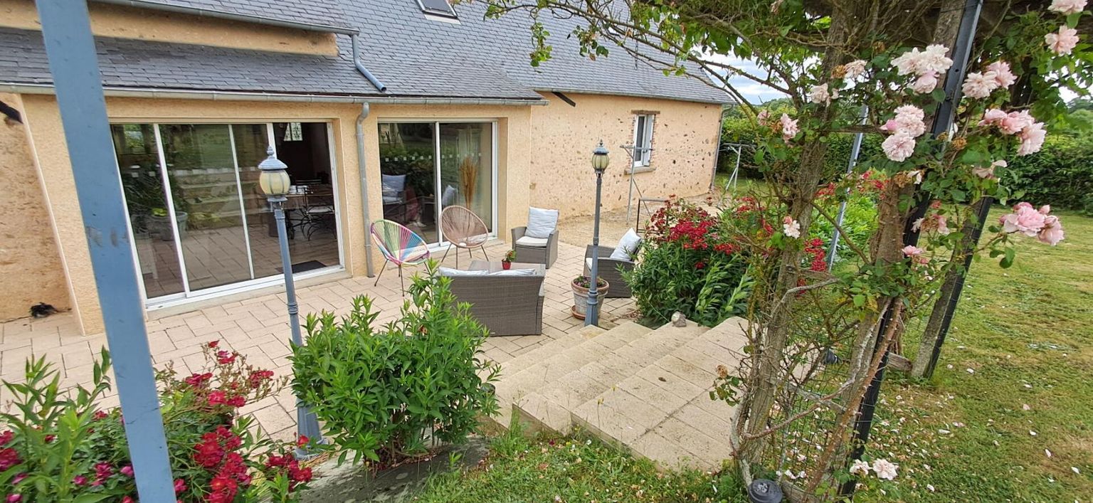 Maison Le Buret 6 pièce(s) 162 m2 - 4 Chambres