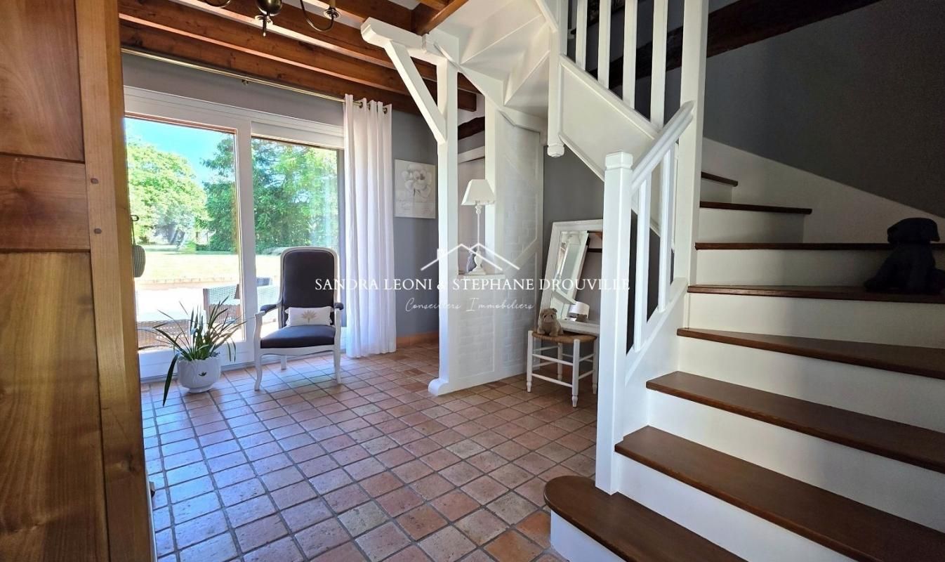 JOUY PROCHE JOUY - MAINTENON MAGNIFIQUE LONGÈRE DE 228 m2, 9 pièces 3