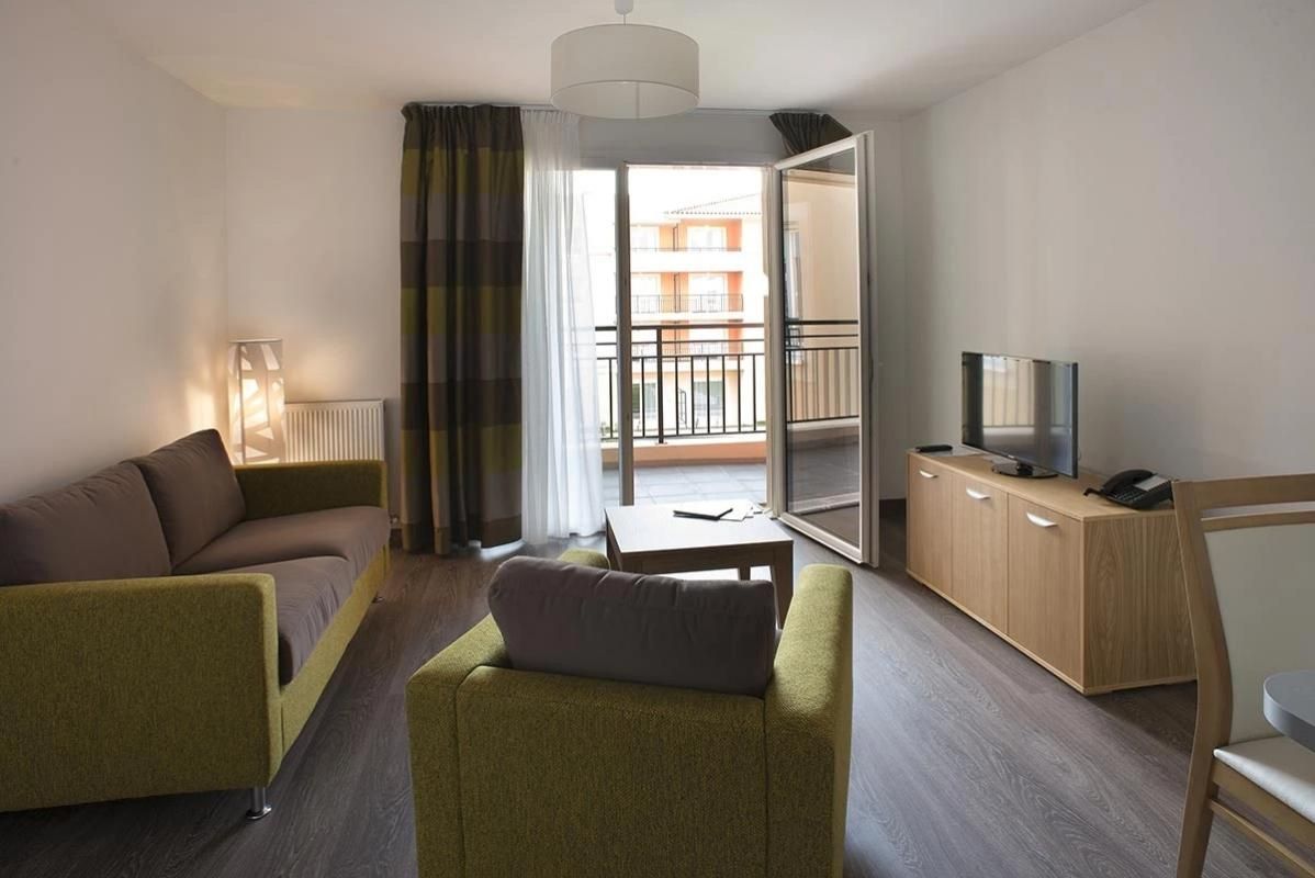 CAVAILLON Cavaillon - Appartement en résidence gérée -2 pièces 45 m² -147 350 Euros - 3