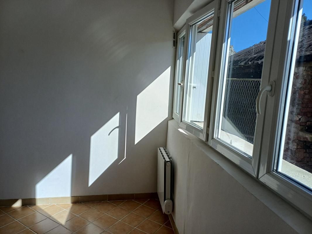 MOYENCOURT APPARTEMENT T2 4