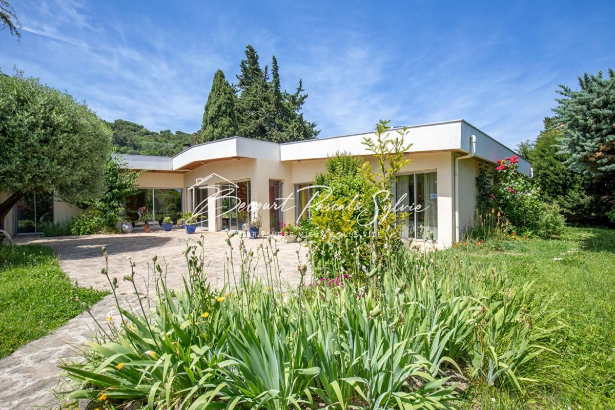LE TEIL À vendre : Maison d'architecte 6 pièces ? 179 m² ? Le Teil (à 5 min de Montélimar) 2