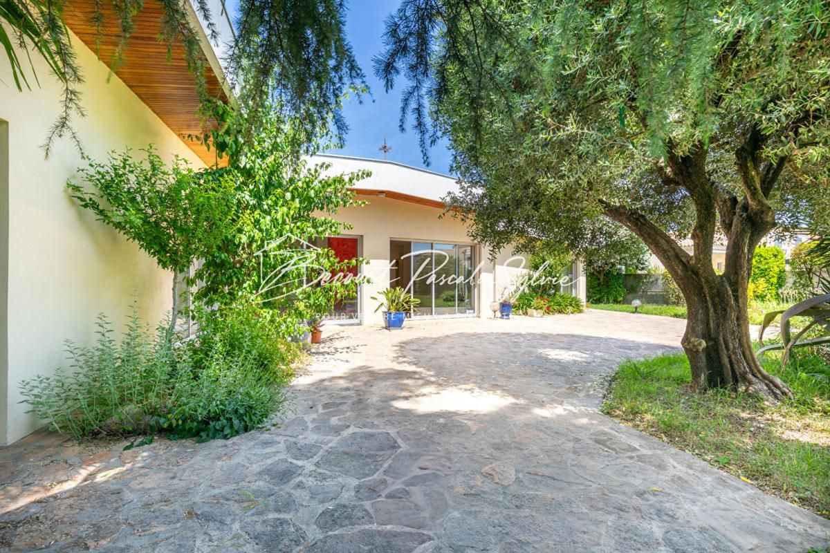 LE TEIL À vendre : Maison d'architecte 6 pièces ? 179 m² ? Le Teil (à 5 min de Montélimar) 3