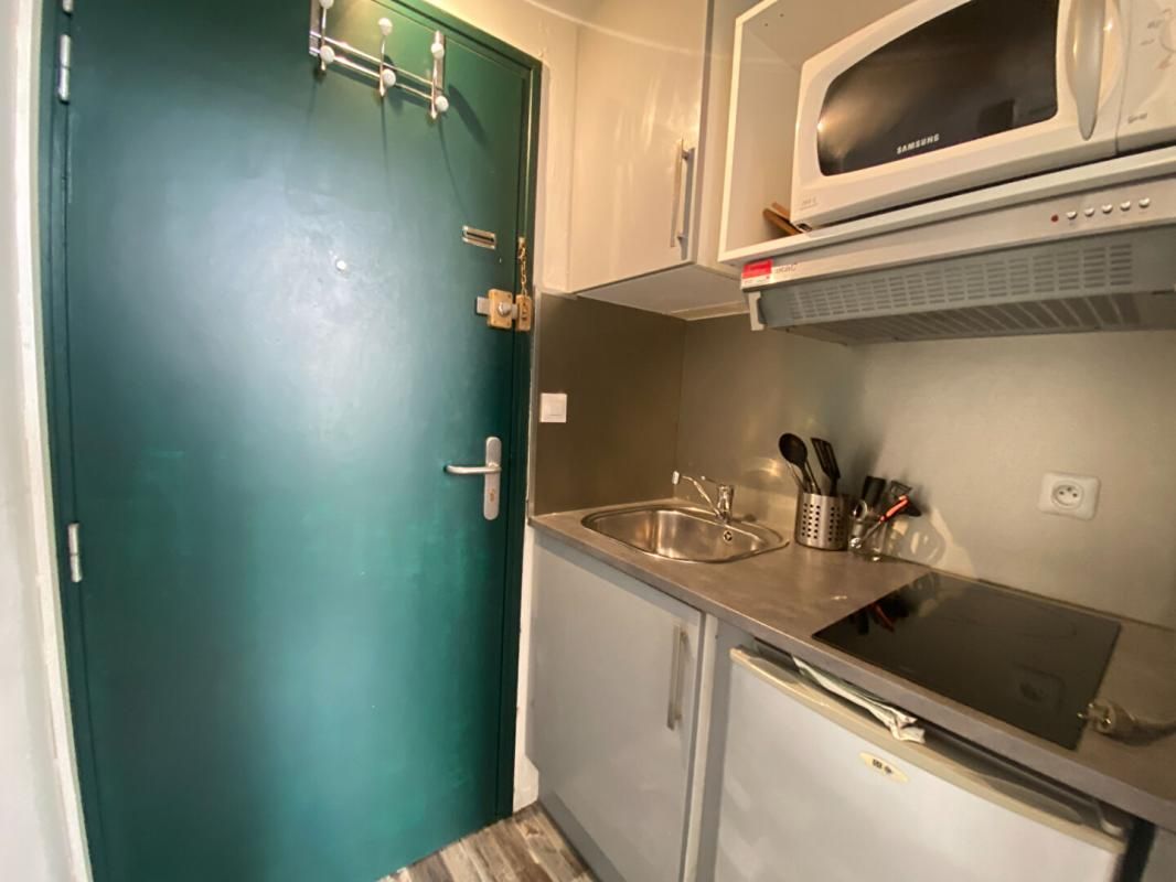 BORDEAUX Appartement 1 pièce(s) 15.67 m2 4