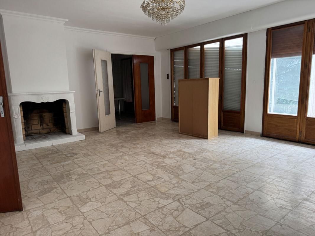 GAGNY MAISON 5 PIECES 4