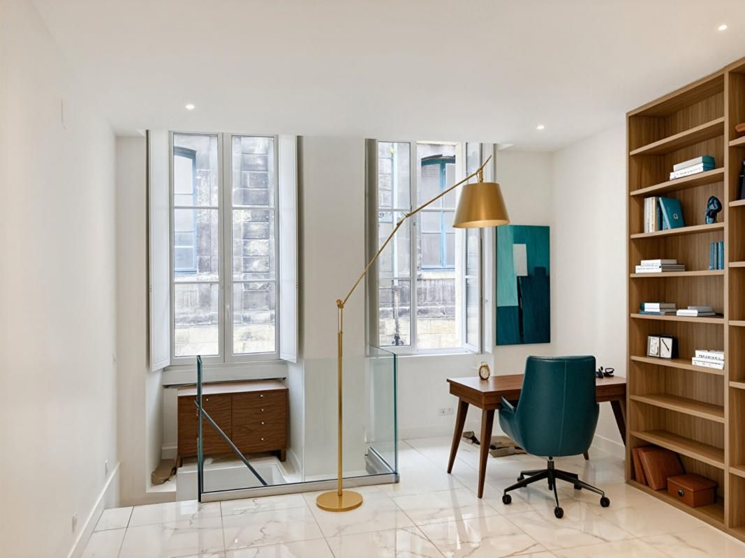 BORDEAUX Appartement totalement rénové 107m2 proche Pey Berland 2