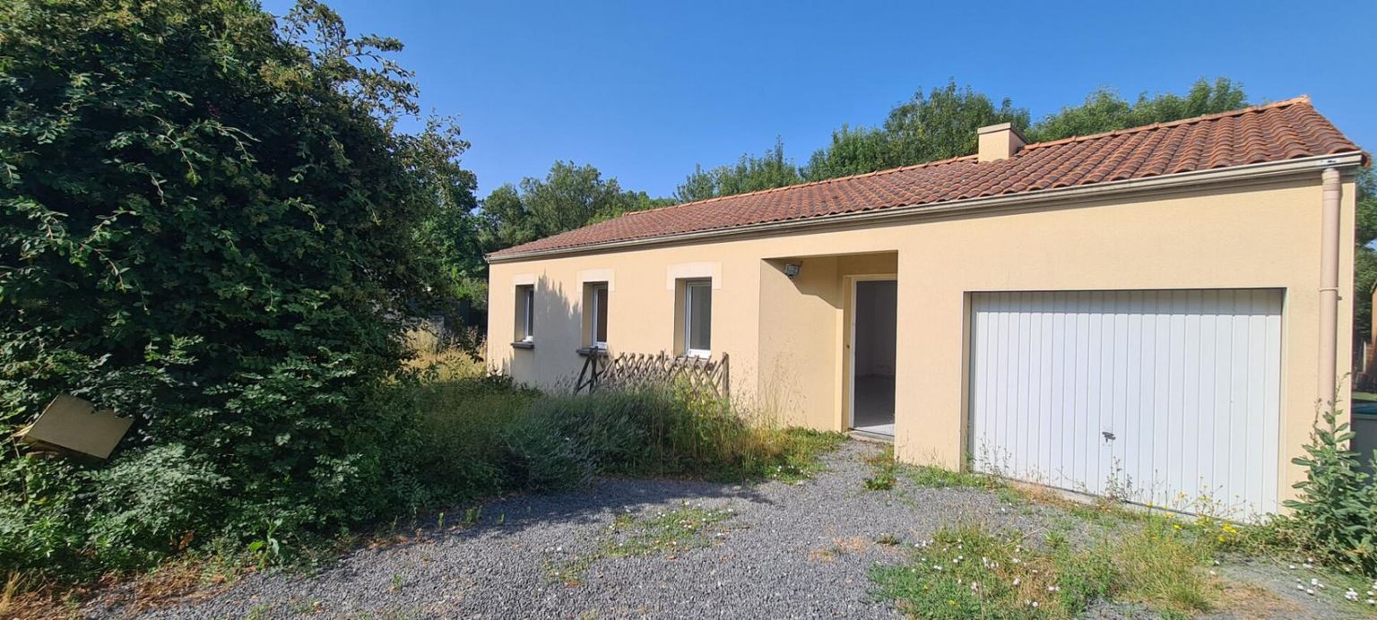 Maison Gorges 4 P . 3 Chs . 82.30 M² . T 1315 M² . Garage . Terrasse