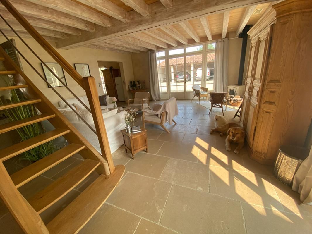 SAINT-MARTIN-DE-GURSON Belle maison à Saint Martin De Gurson 4 chambres : une oasis de sérénité vous attend ! 4