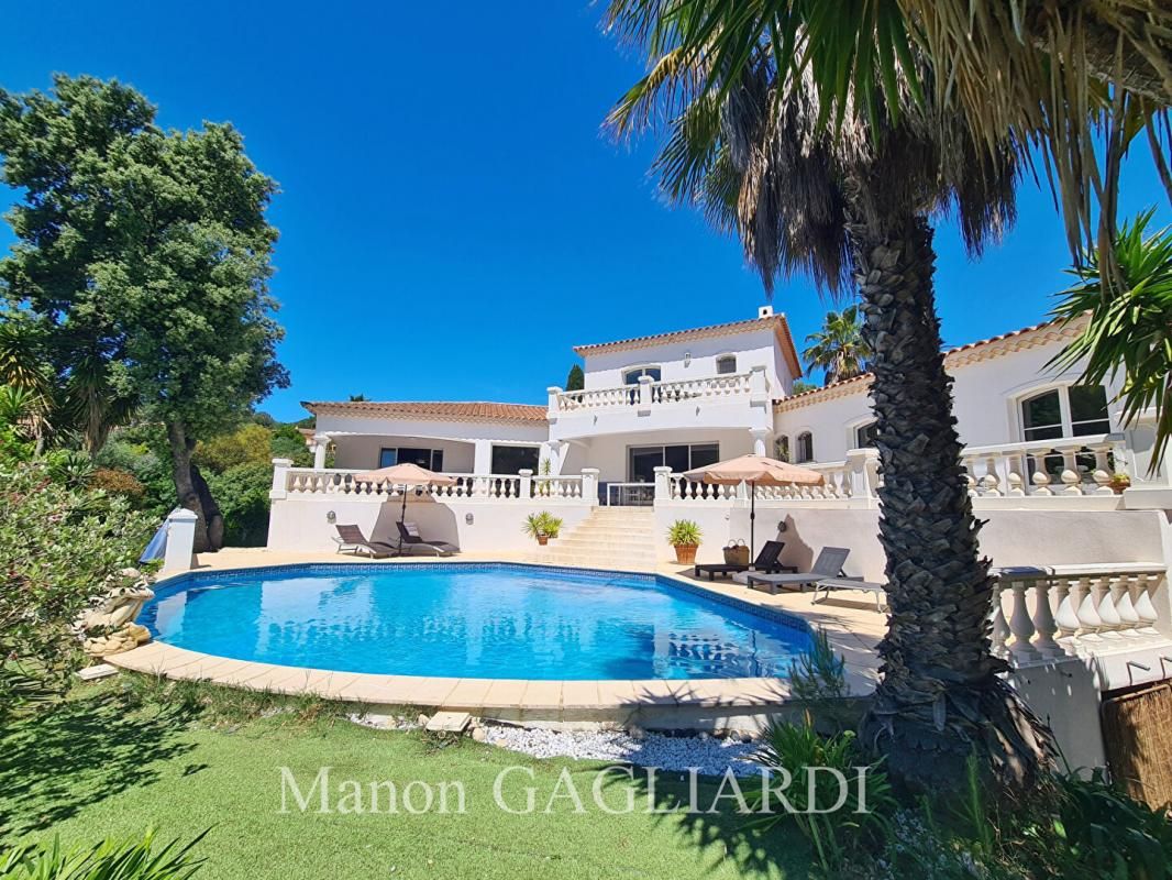 Villa de Prestige - 263m² avec piscine- Proche à pied Calanque Port D'alon