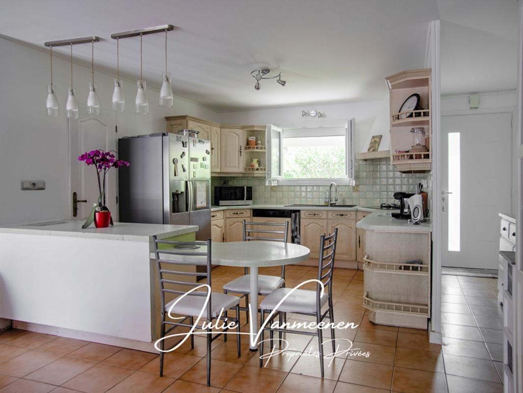 LA SALVETAT-SAINT-GILLES Maison La Salvetat Saint Gilles 5 pièce(s) 104 m2 4