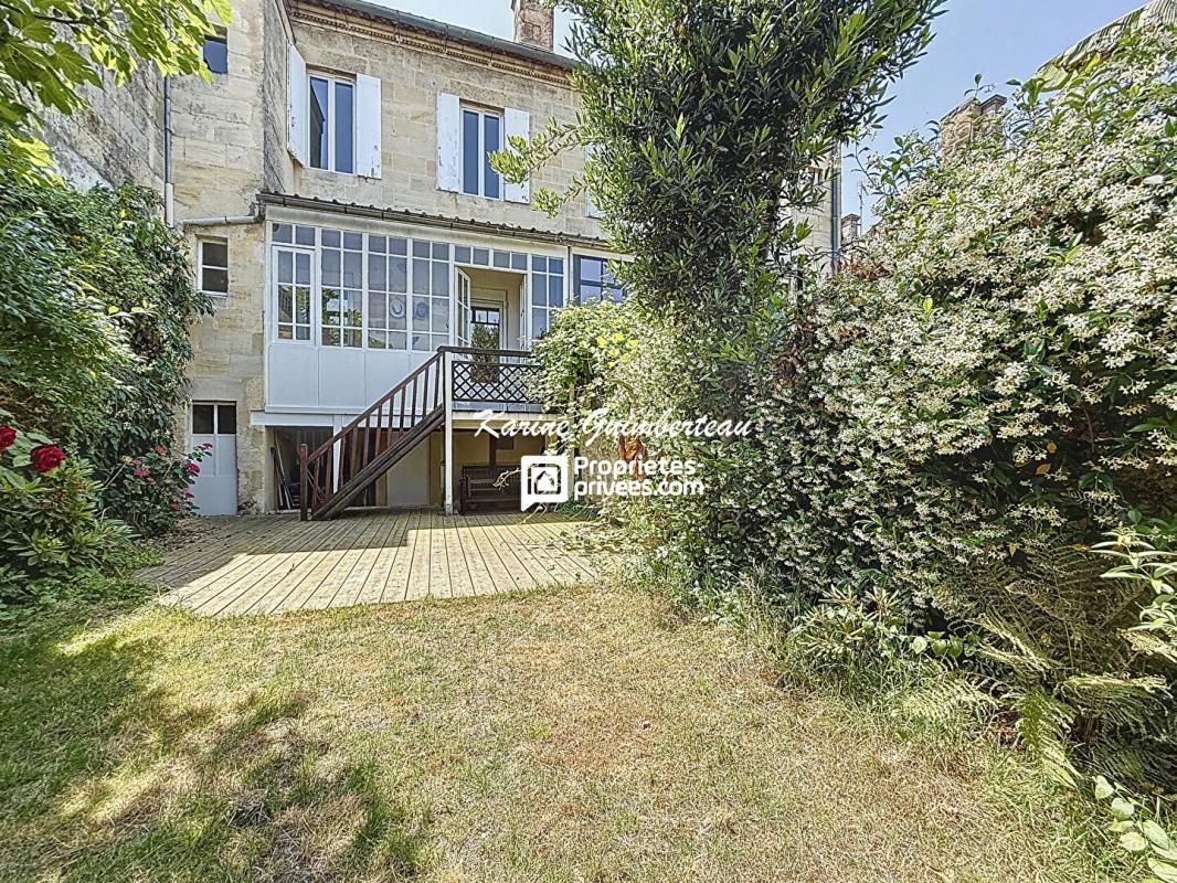 LIBOURNE Maison Bourgeoise Libourne-centre + jardin - proche Tourny 1
