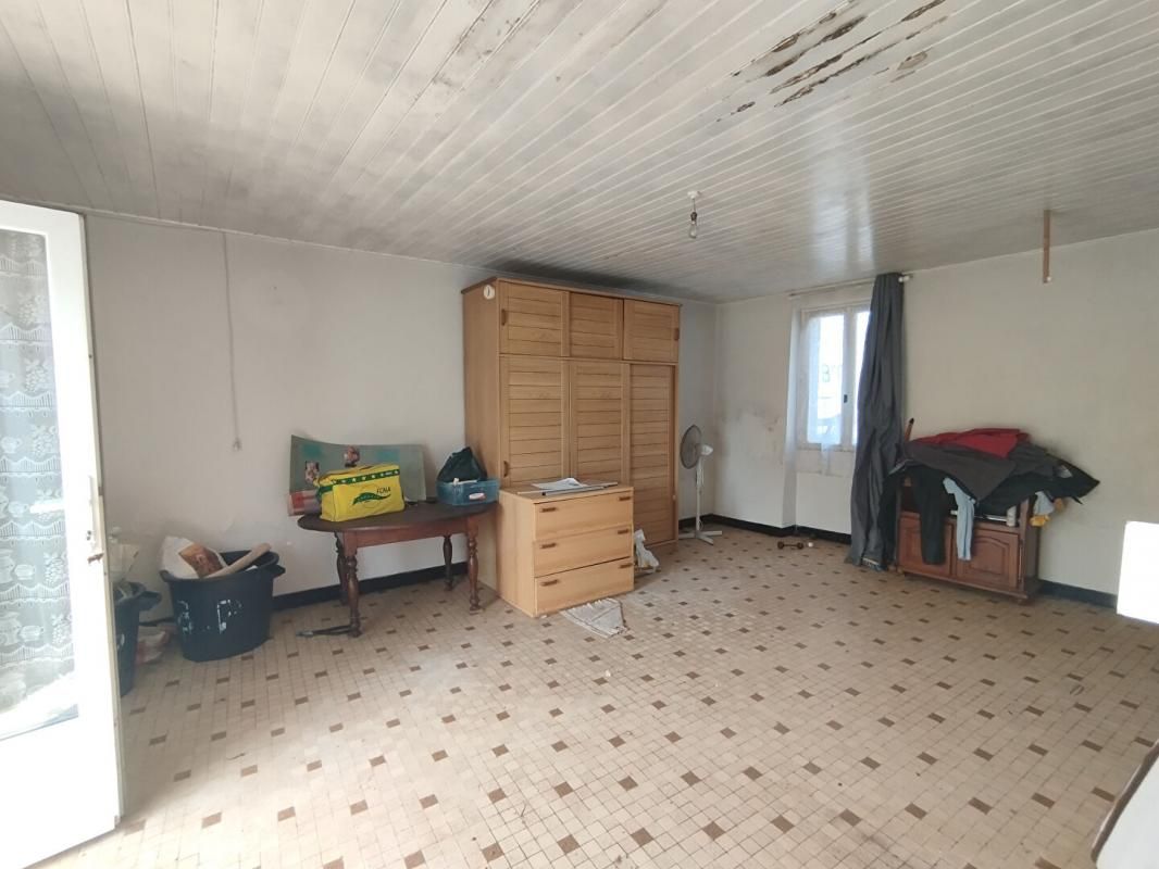 DIVATTE-SUR-LOIRE Maison en pierre à rénover sur terrain de 1 000m², Divatte sur Loire (44450) 4