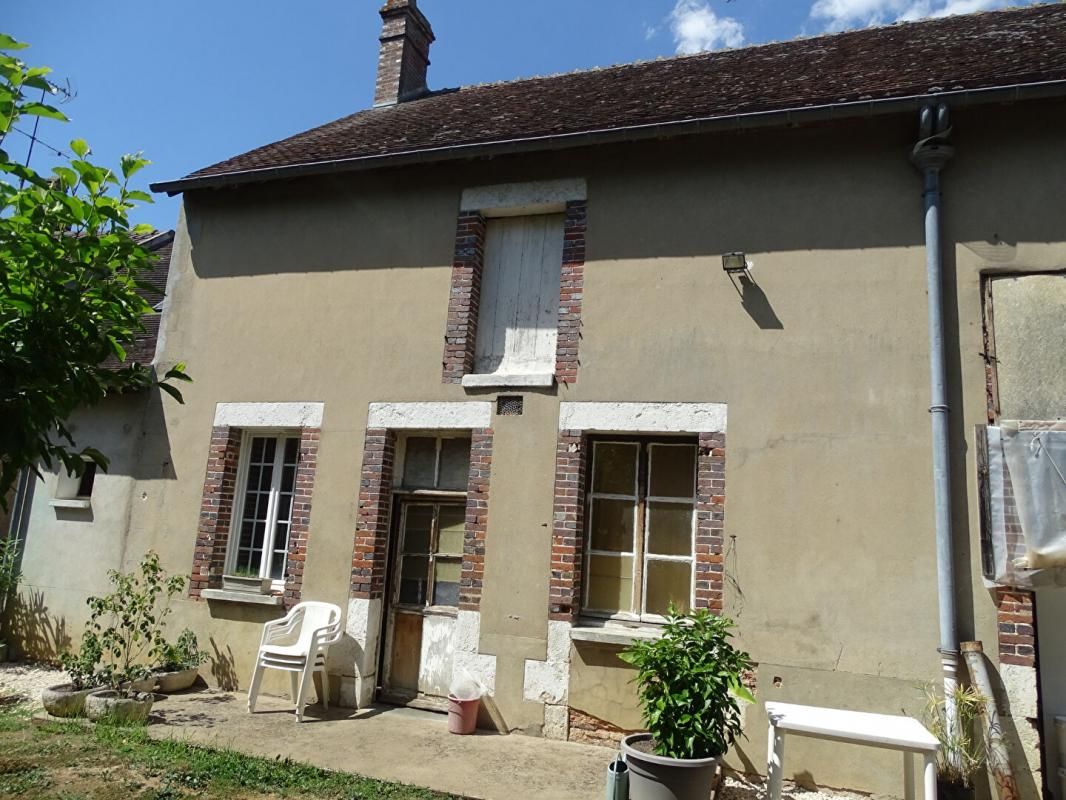 Maison 90 m² et dépendance