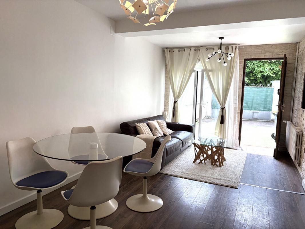 SEVRES Maison Sevres 5 pièce(s) 98 m2 1