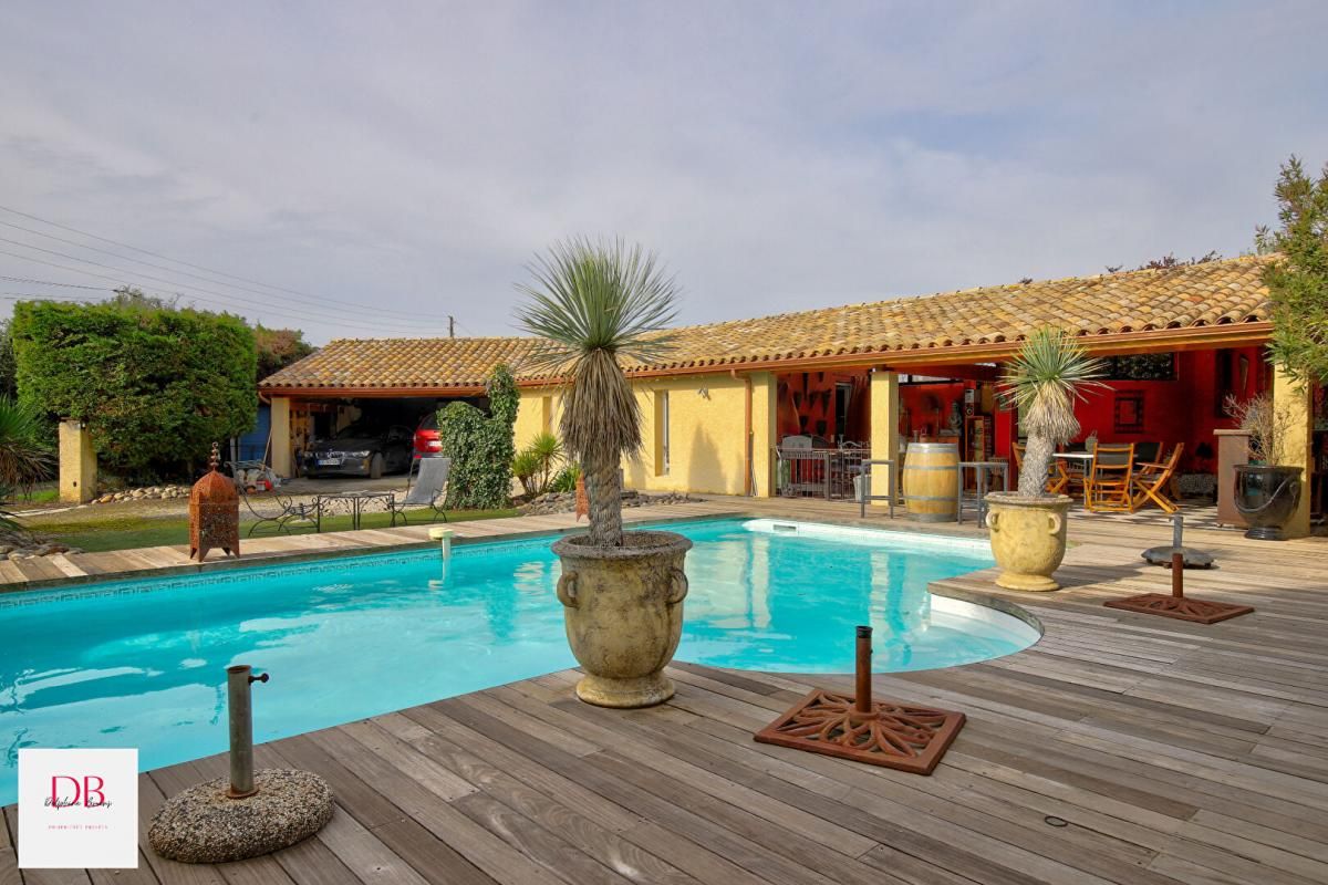 Maison 8 pièces 170 m2 avec piscine et Appartement T1 de 30 m2 en annexe - Parcelle de 1412 m2