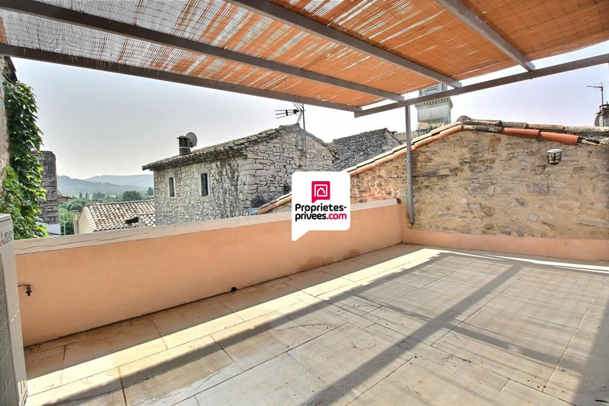POMPIGNAN Maison habitable 4 pièces 96 m² + maison 220 m² à rénover à Pompignan 1