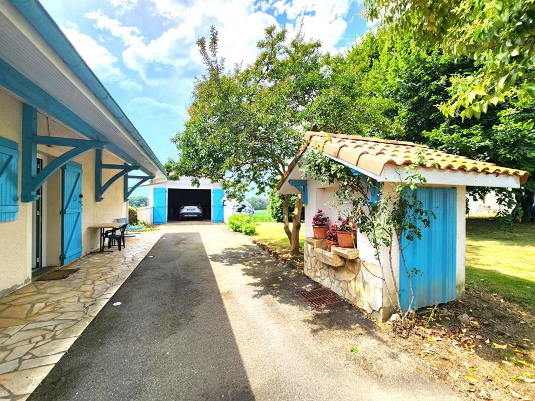 MONTFORT-EN-CHALOSSE Maison 5 pièces 120 m2 - Dépendances - Garage 3