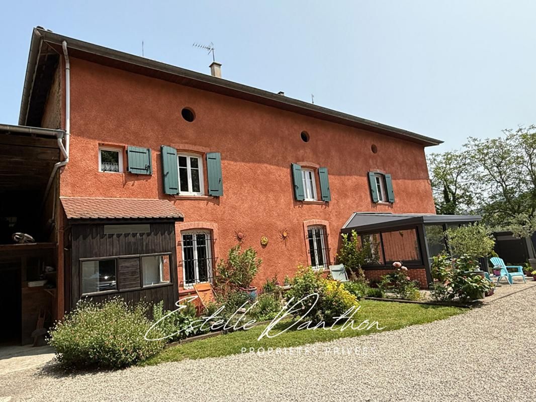 Maison de caractère à Saint Siméon de Bressieux 38440