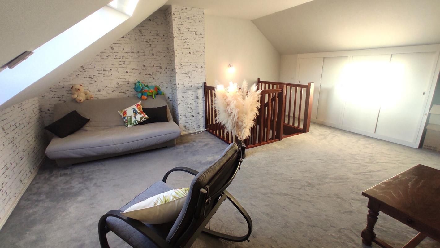 COMBS-LA-VILLE Maison Combs La Ville 6 pièces 114 m2 (carrez) - 147m² au sol 3